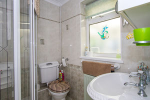 Photo 24- click for photo gallery